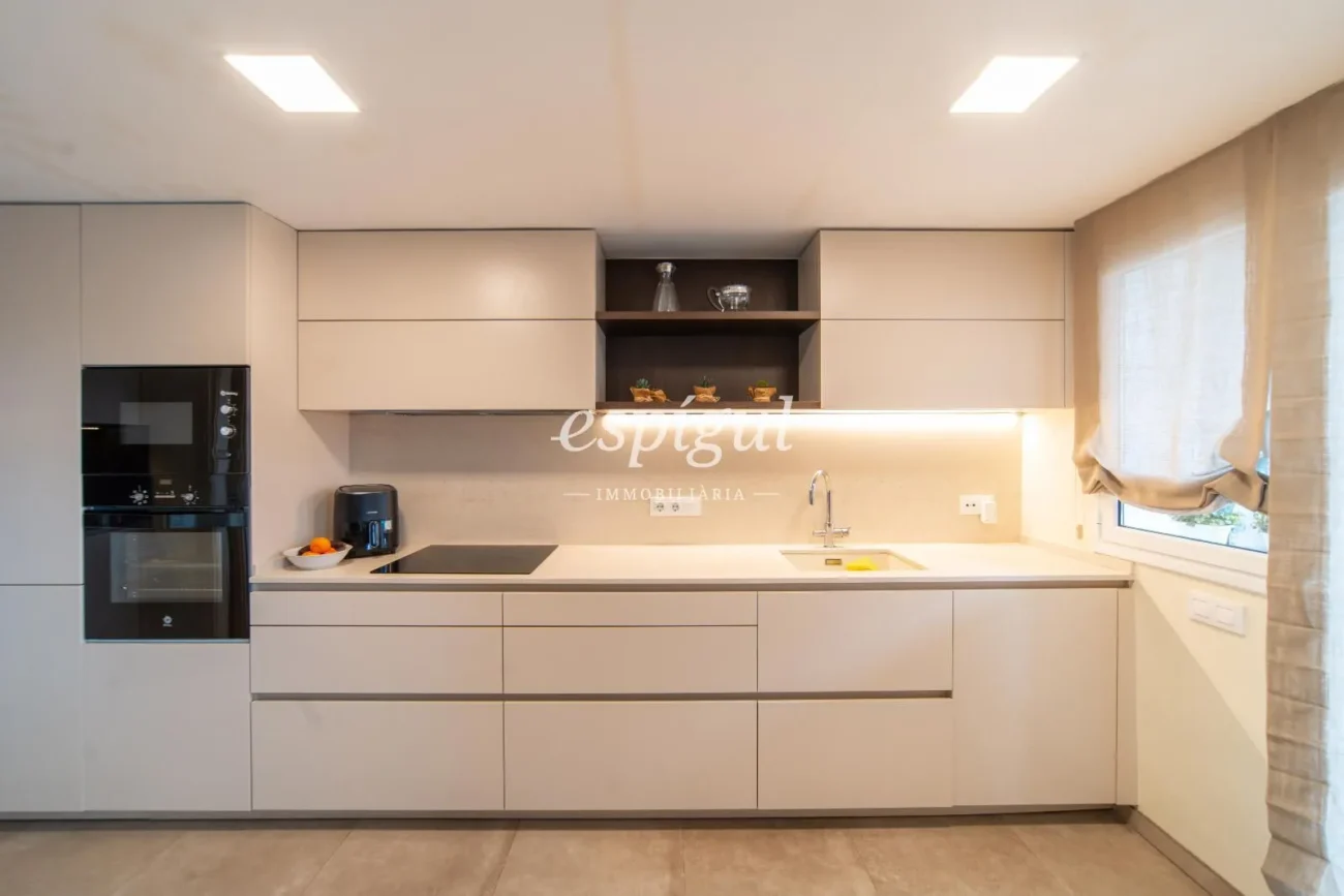 Exclusivo ático dúplex con vistas al mar en Can Gaietà, Tiana