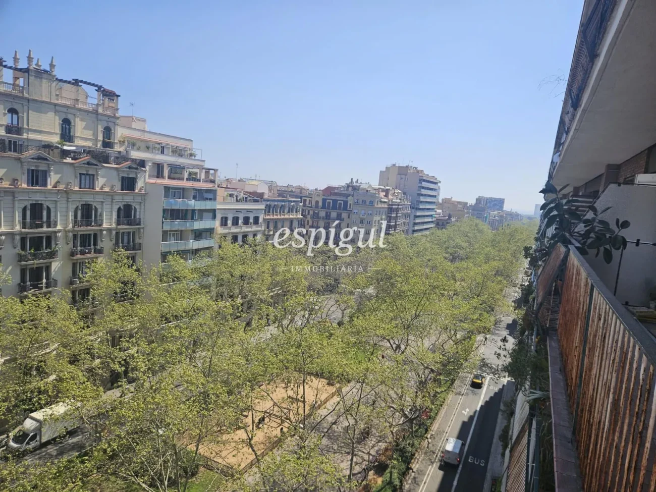 Exclusive renovated apartment with terraces on Passeig de Sant Joan, Barcelona