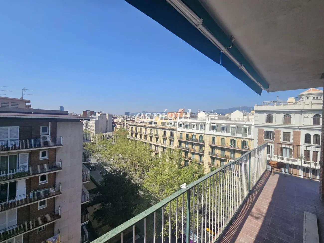Exclusive renovated apartment with terraces on Passeig de Sant Joan, Barcelona