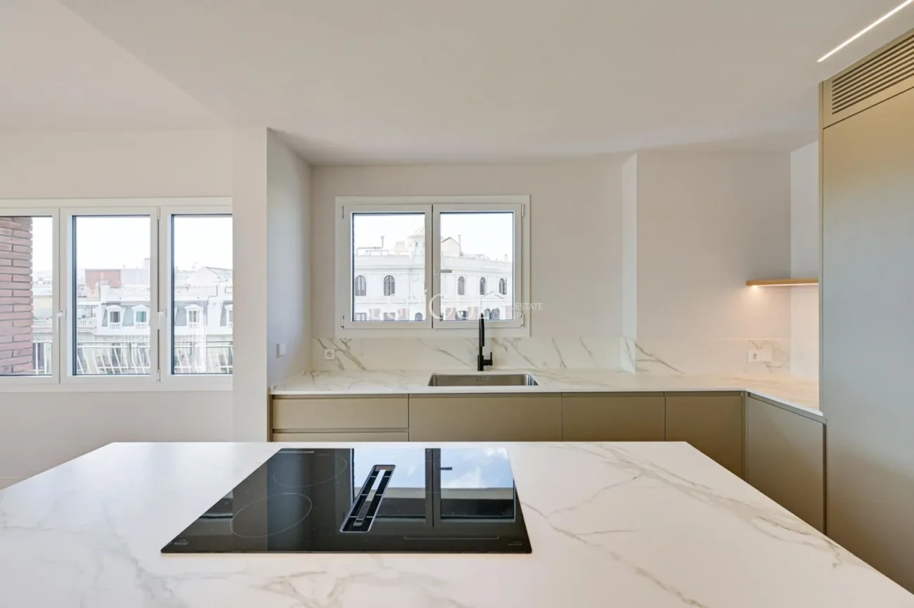 Appartement exclusif rénové avec terrasses au Passeig de Sant Joan, Barcelone