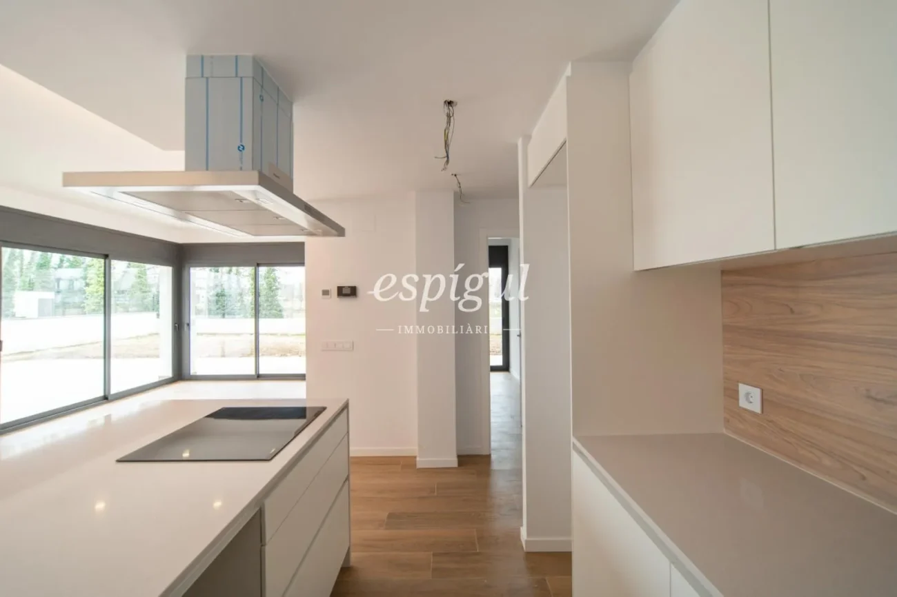Fantastique appartement neuf à Blanes