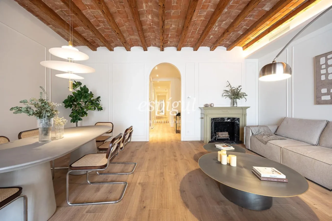 Appartement rénové impressionnant dans la rue Provença, au cœur de l’Eixample Dret