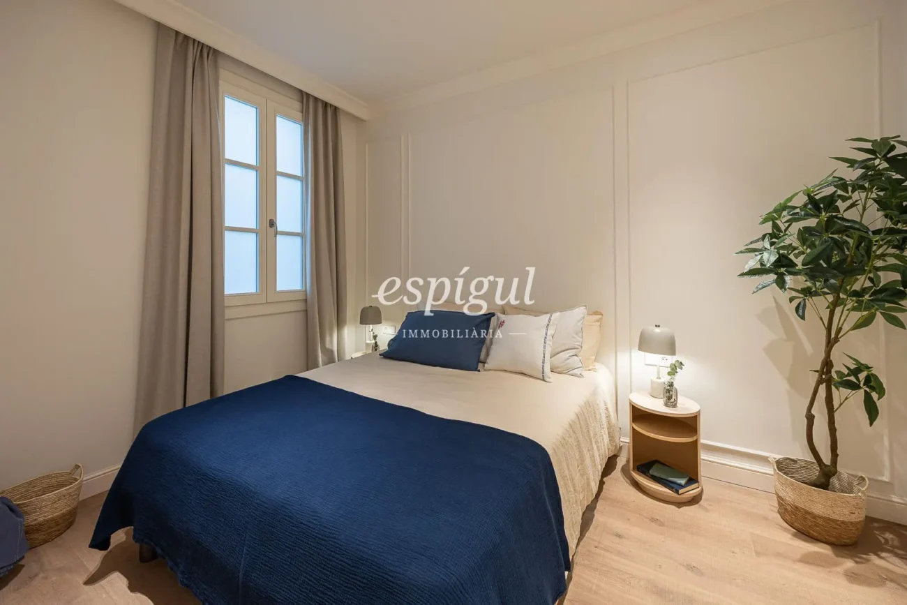 Stunning renovated apartment on Provença Street, heart of Eixample Dret