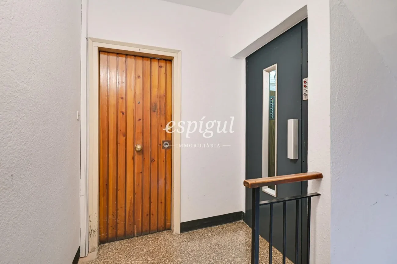 Piso al centro de Girona per reformar