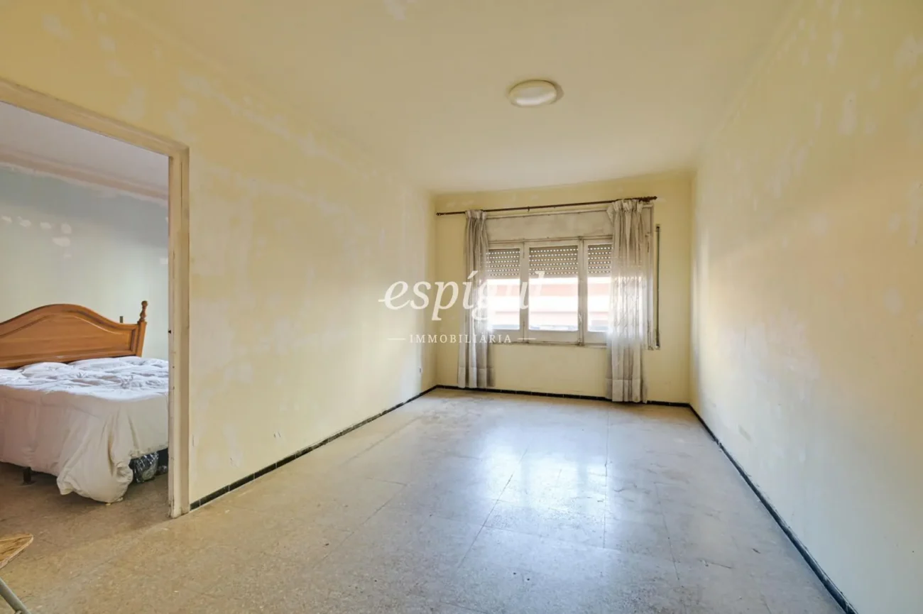 Piso al centro de Girona per reformar