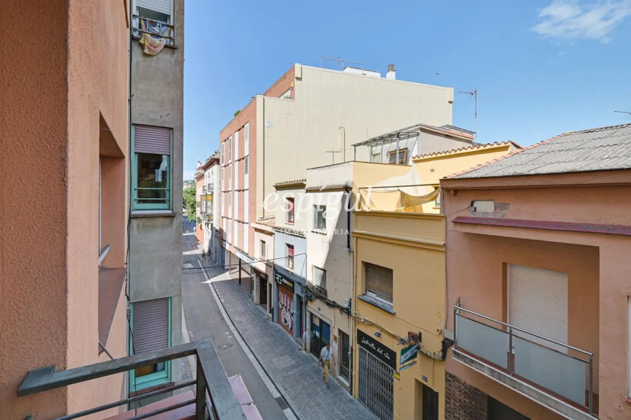 Piso al centro de Girona per reformar