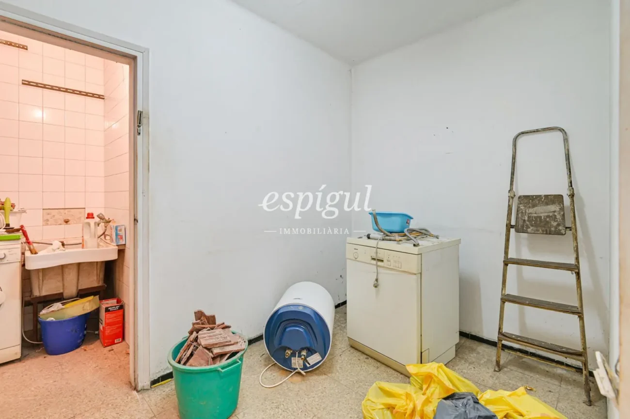 Piso al centro de Girona per reformar