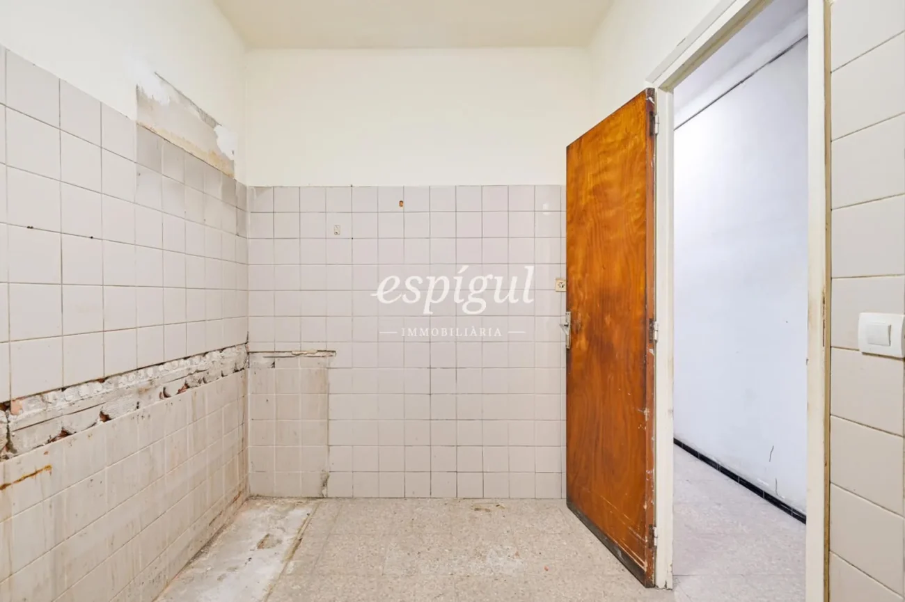 Piso al centro de Girona per reformar