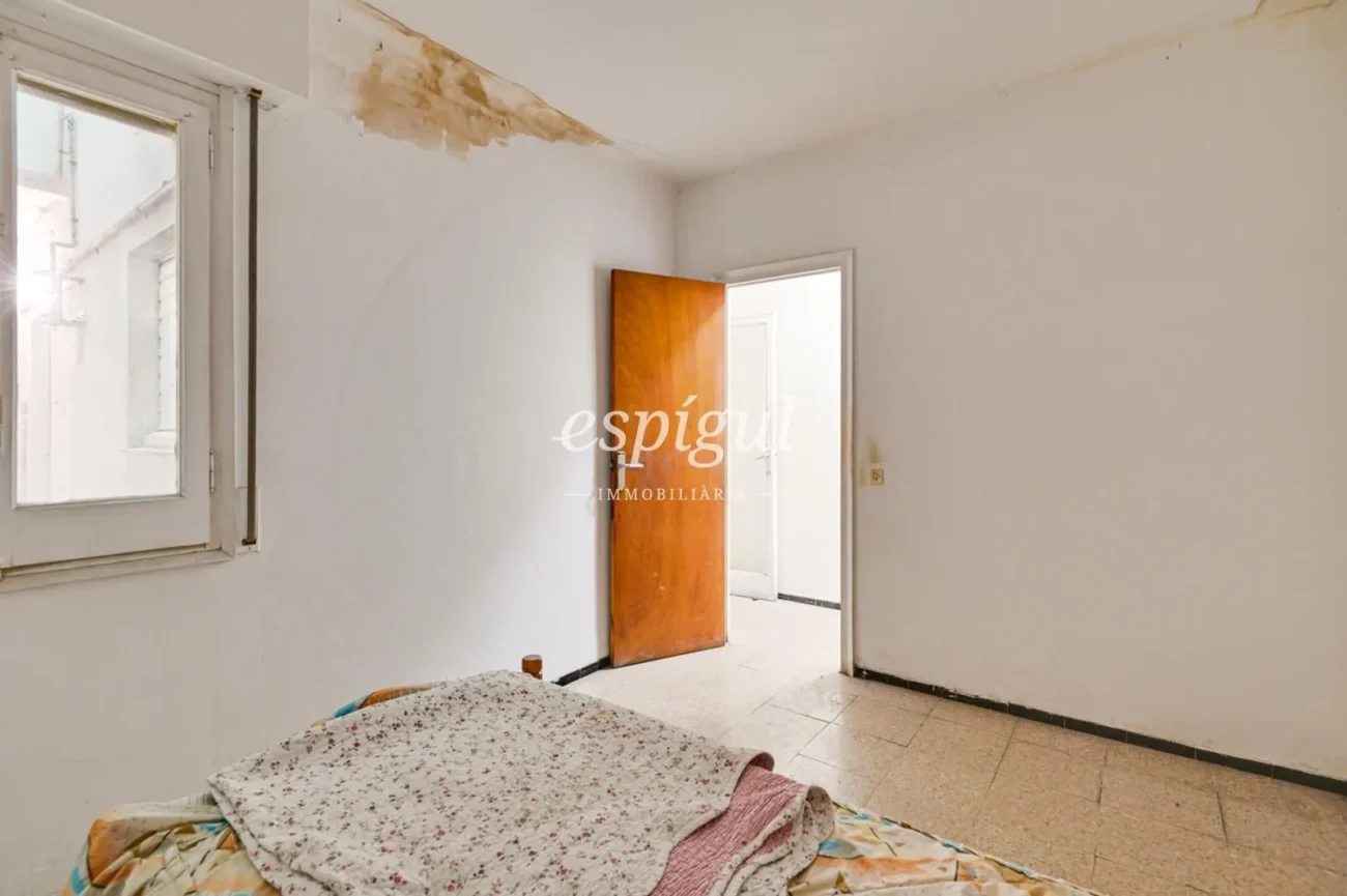 Piso al centro de Girona per reformar