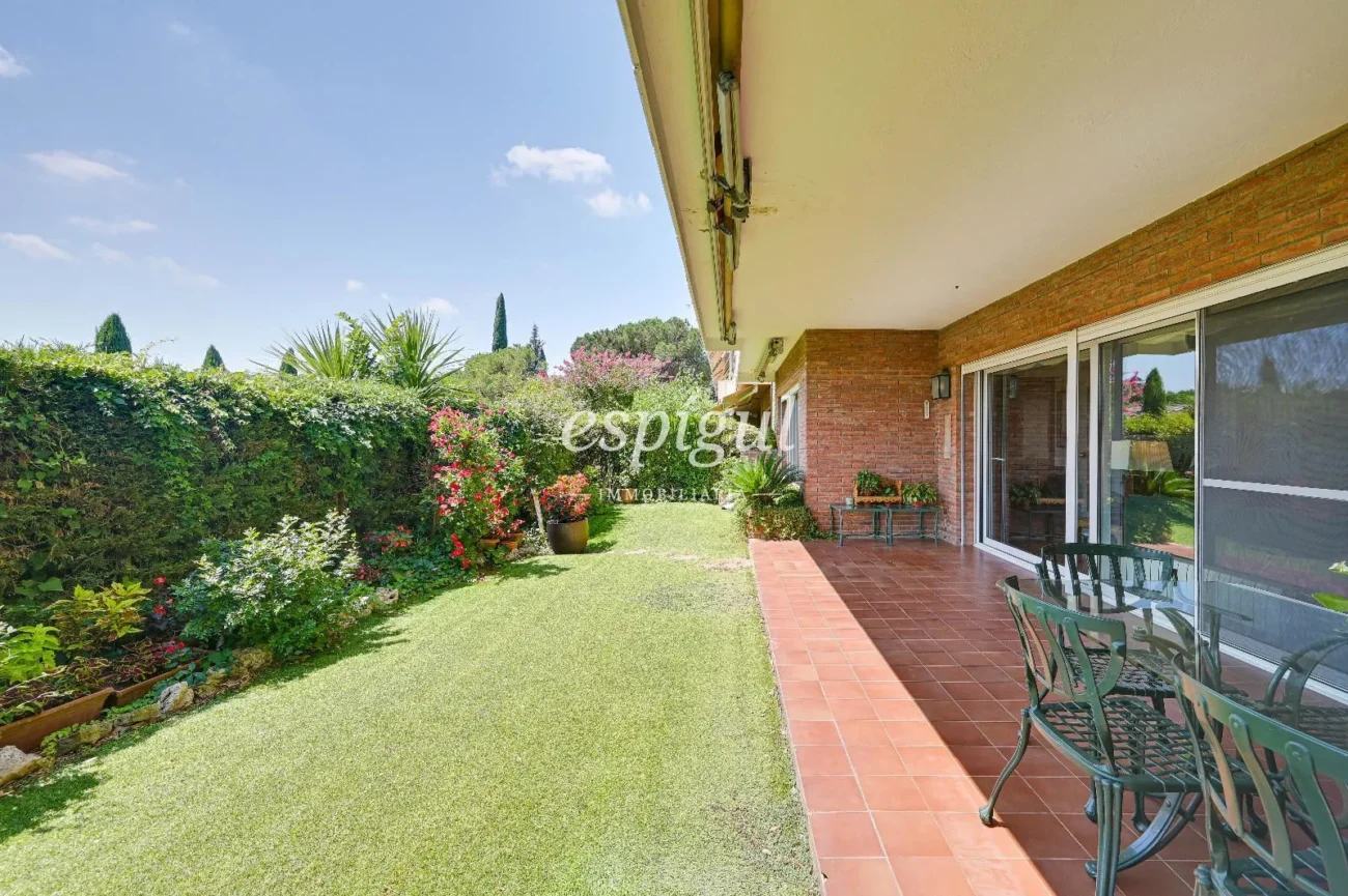 PISO CON JARDÍN EN VENTA EN EIXAMPLE
