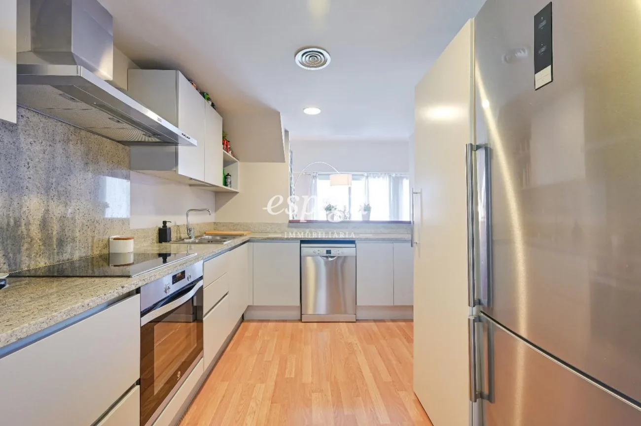 Piso de tres habitaciones tipo dúplex a Girona