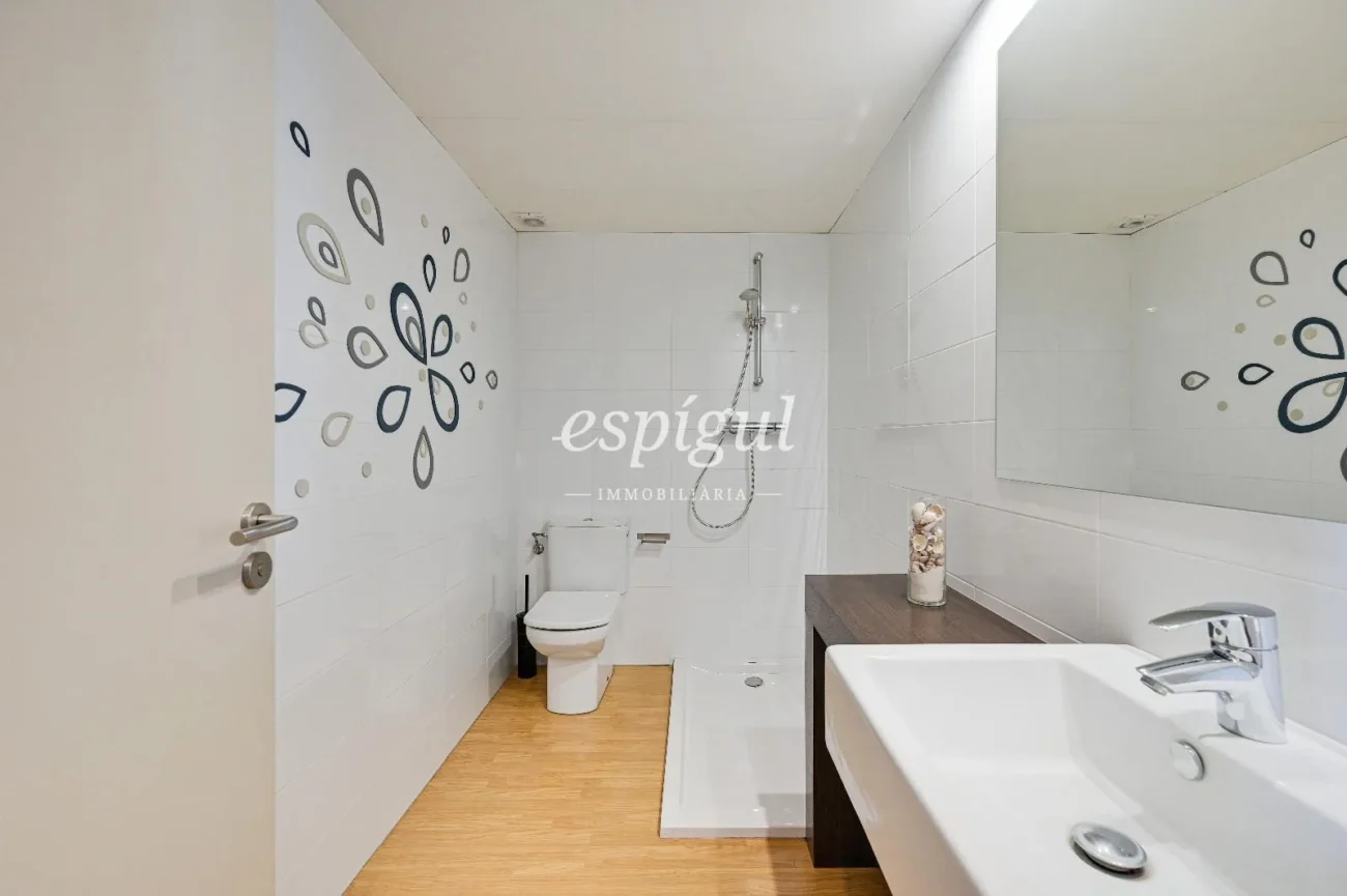 Pis de tres habitacions tipus duplex a Girona