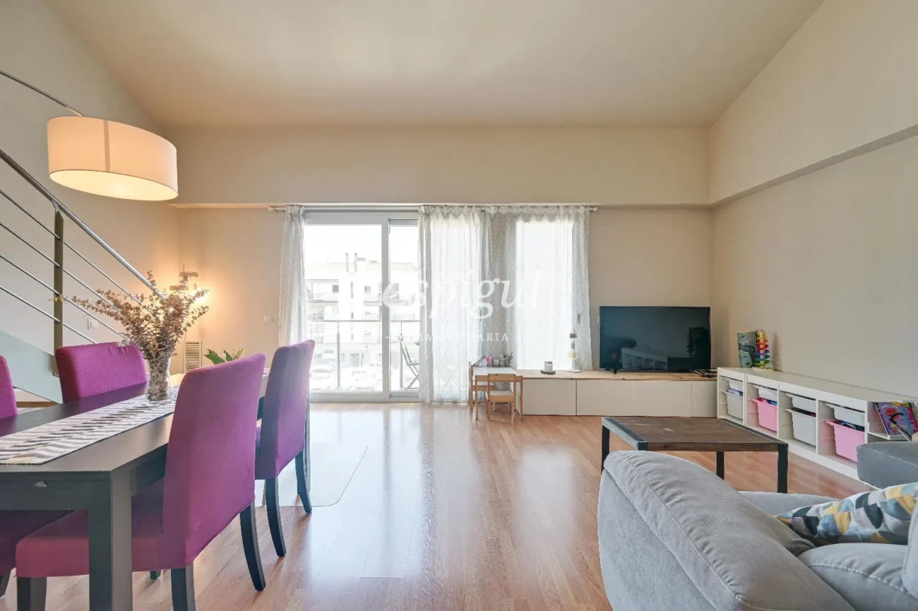 Pis de tres habitacions tipus duplex a Girona