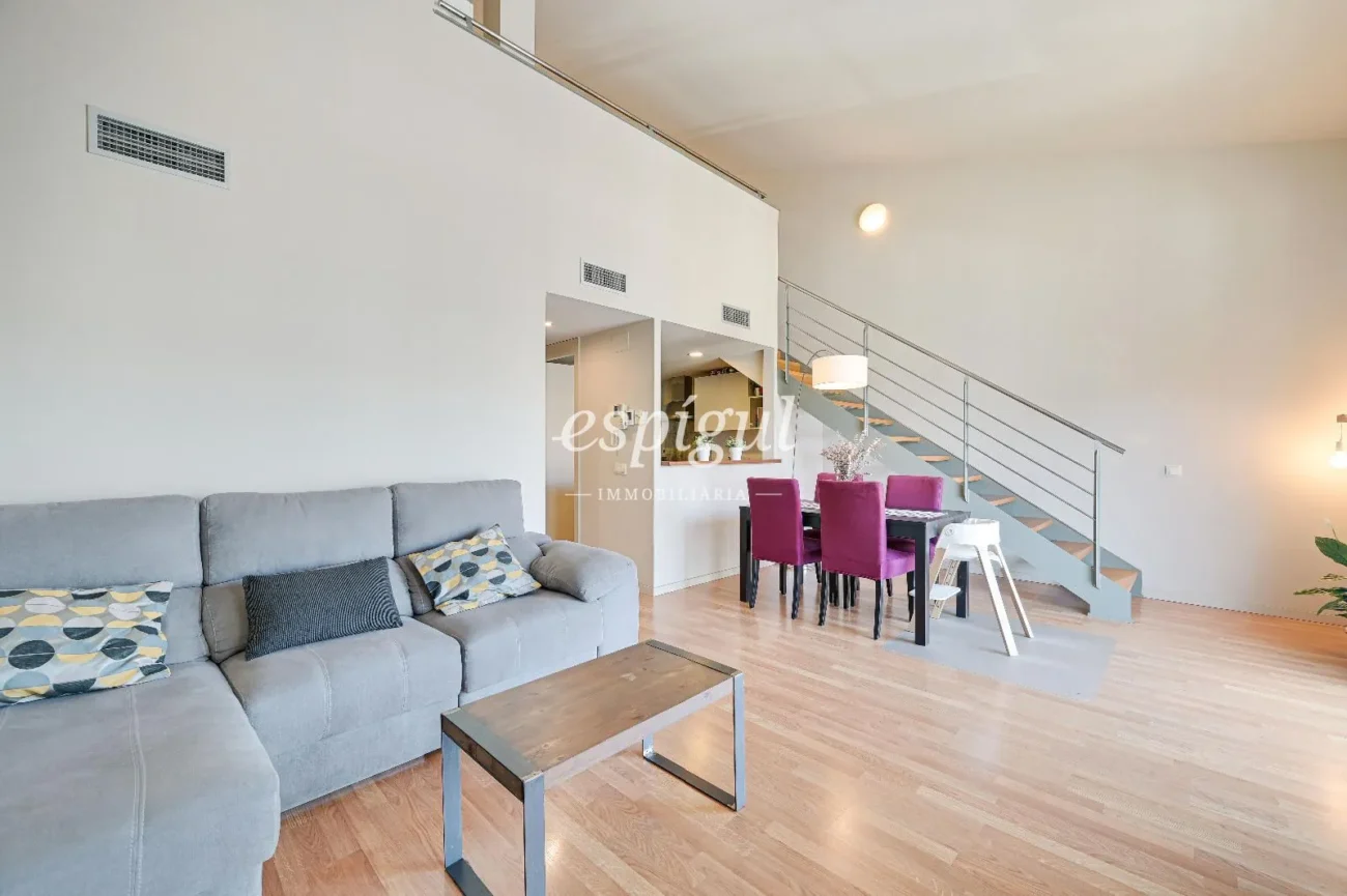 Pis de tres habitacions tipus duplex a Girona