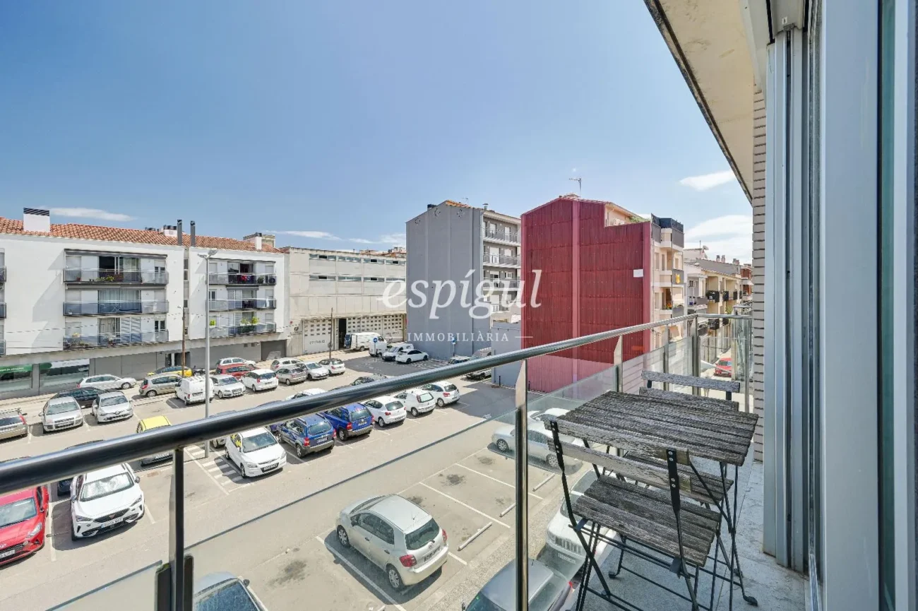 Pis de tres habitacions tipus duplex a Girona