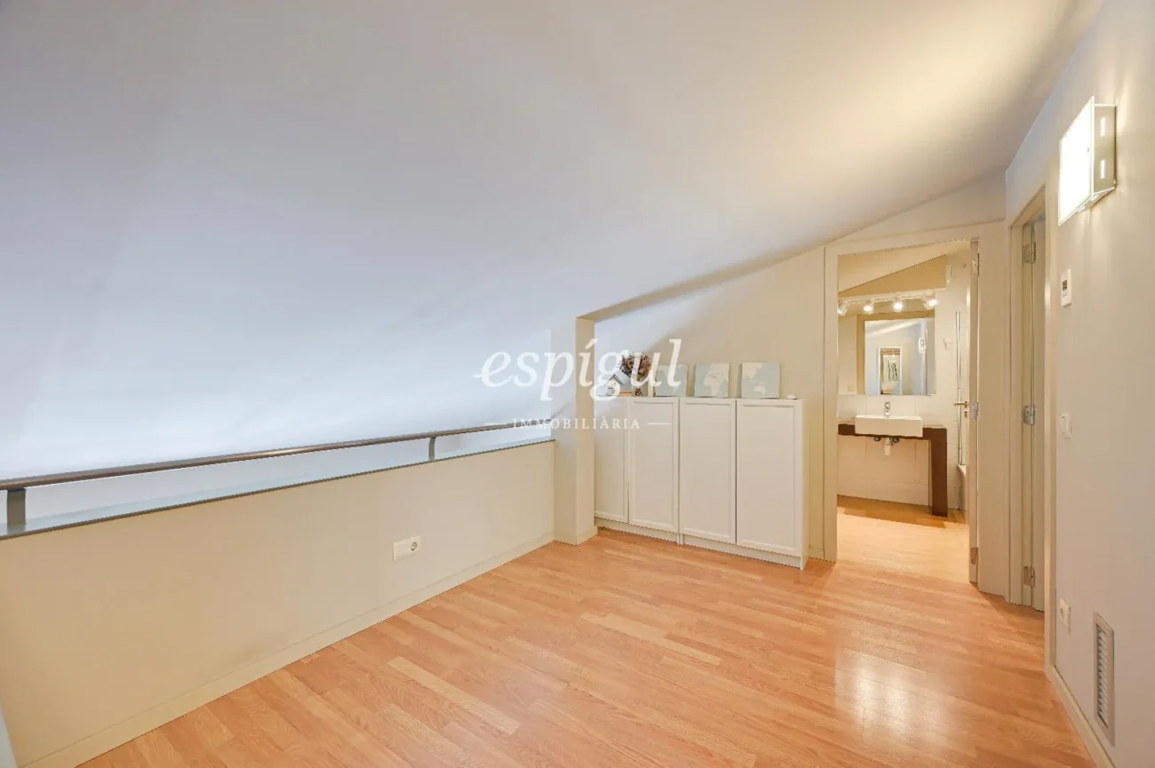 Pis de tres habitacions tipus duplex a Girona