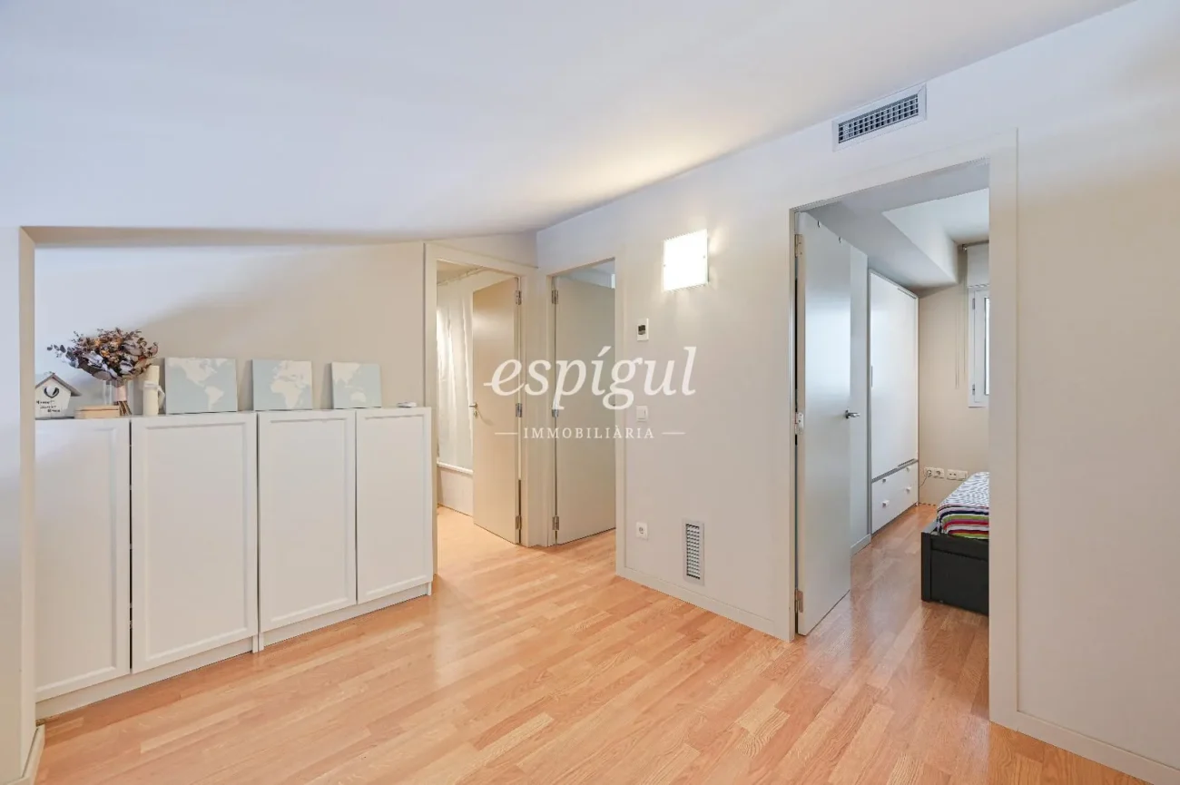 Pis de tres habitacions tipus duplex a Girona