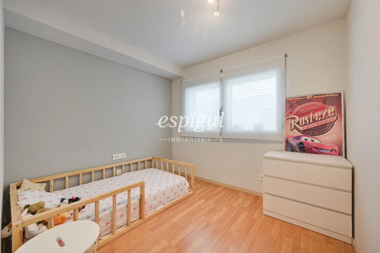 Pis de tres habitacions tipus duplex a Girona