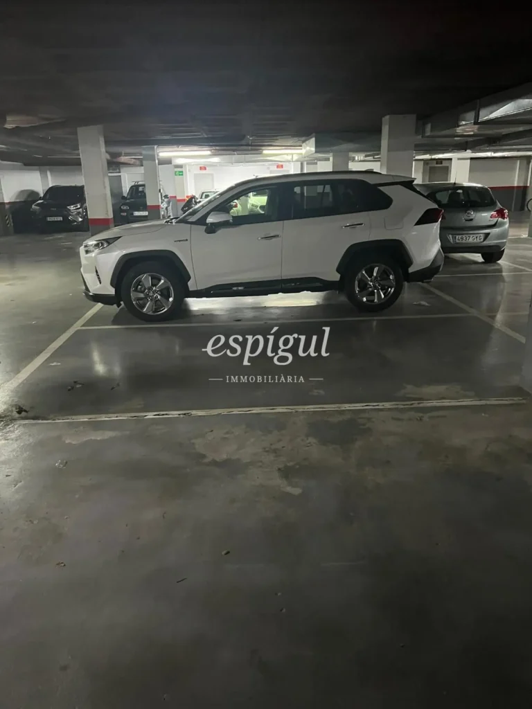 Plaza de aparcamiento en La Devesa – C/ Bernat Boades, Girona