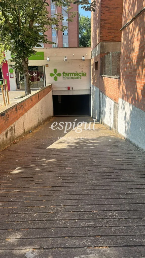 Plaza de aparcamiento en venta en Fontajau 1