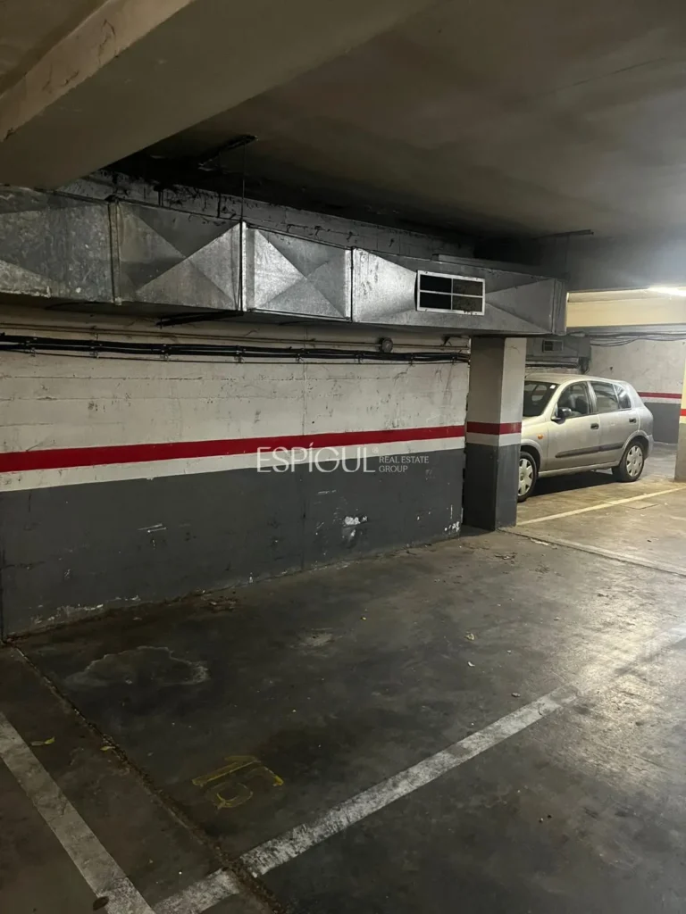 Plaza de aparcamiento en venta en Fontajau 1