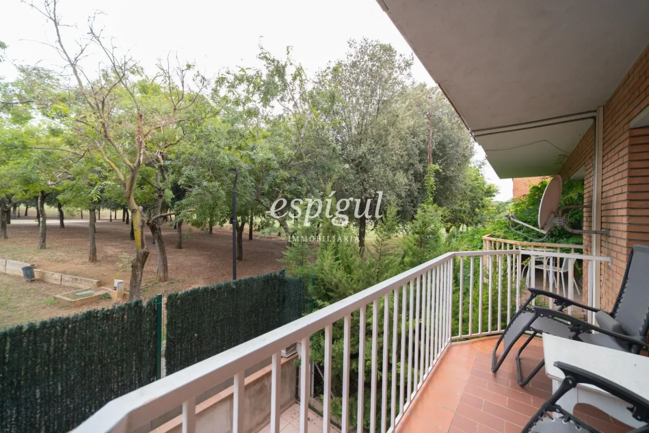Casa adossada a Palau – Elegància i confort en un entorn tranquil