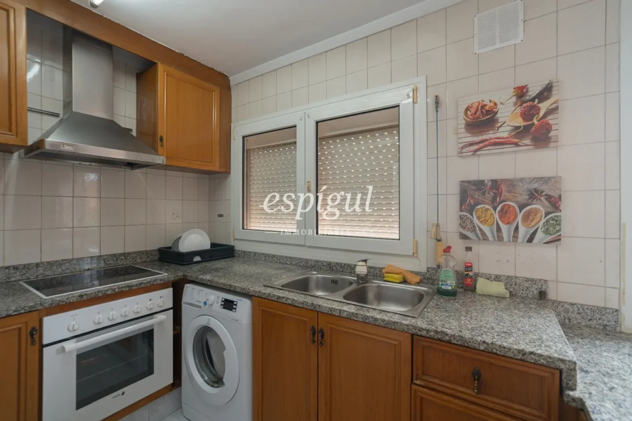 Casa adossada a Palau – Elegància i confort en un entorn tranquil