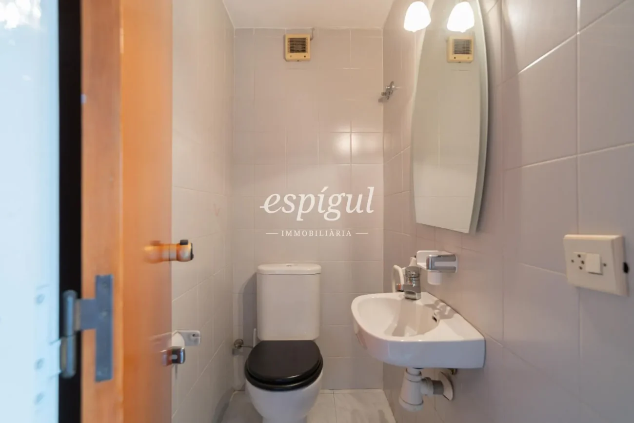 Casa adossada a Palau – Elegància i confort en un entorn tranquil