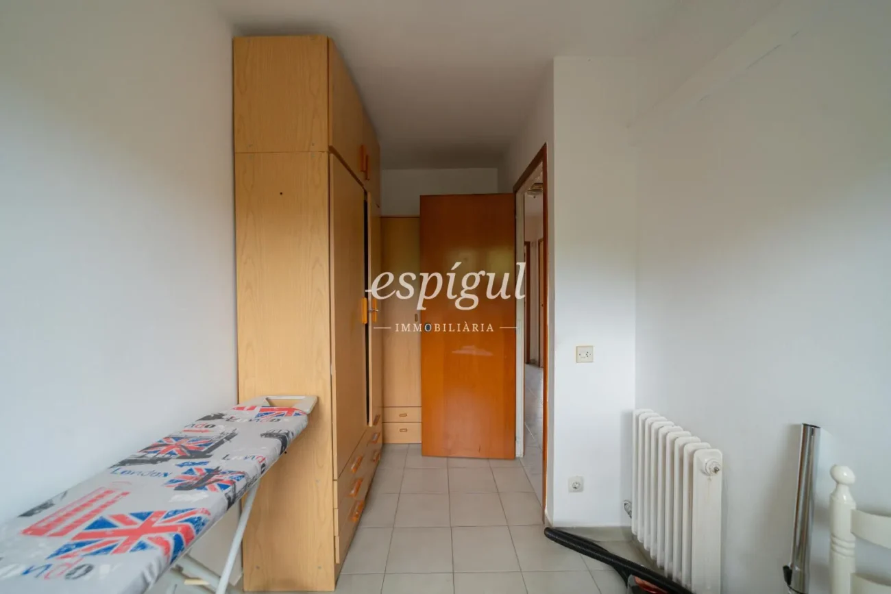Casa adossada a Palau – Elegància i confort en un entorn tranquil