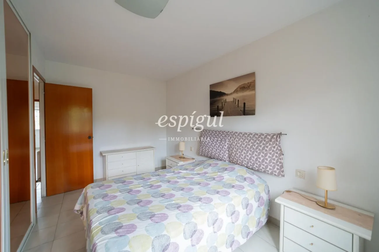 Casa adossada a Palau – Elegància i confort en un entorn tranquil