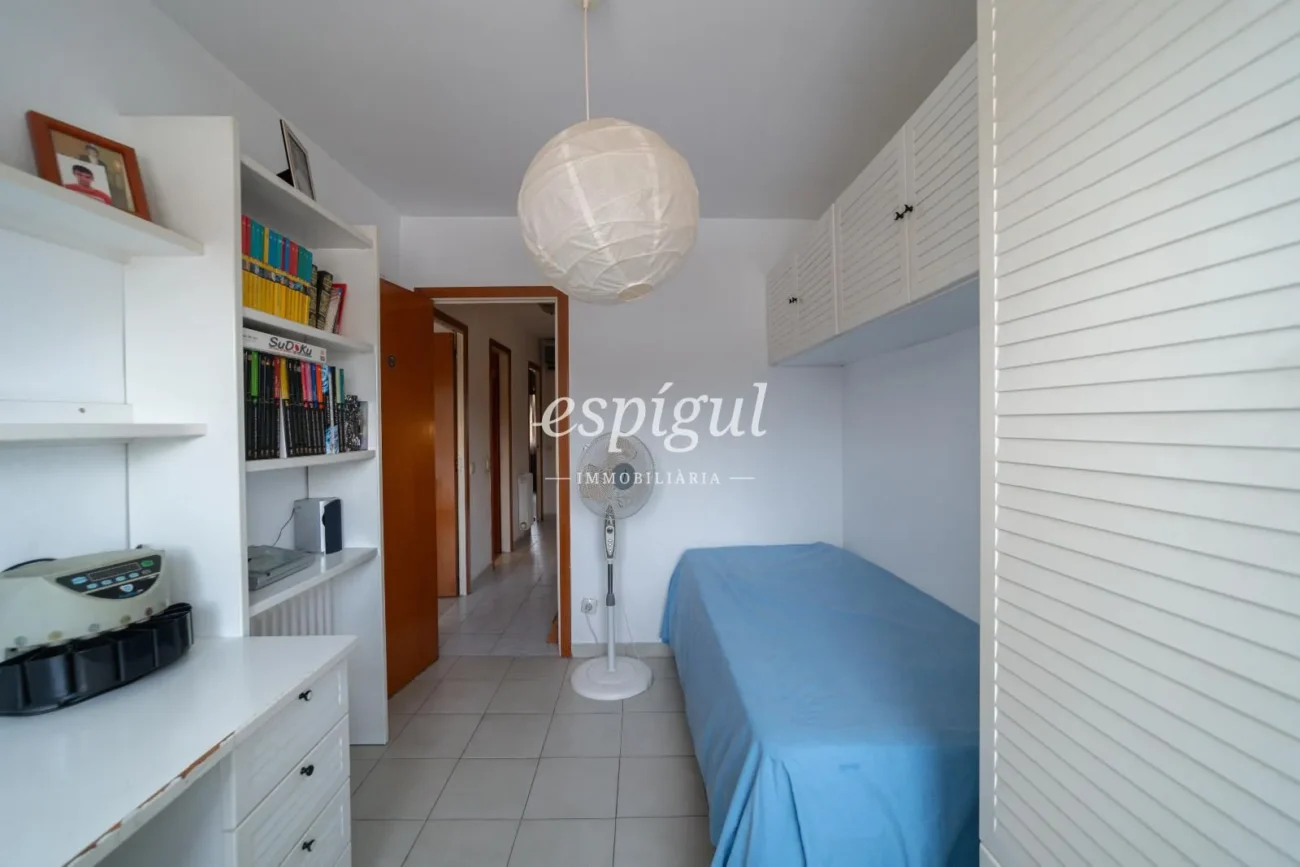 Casa adossada a Palau – Elegància i confort en un entorn tranquil