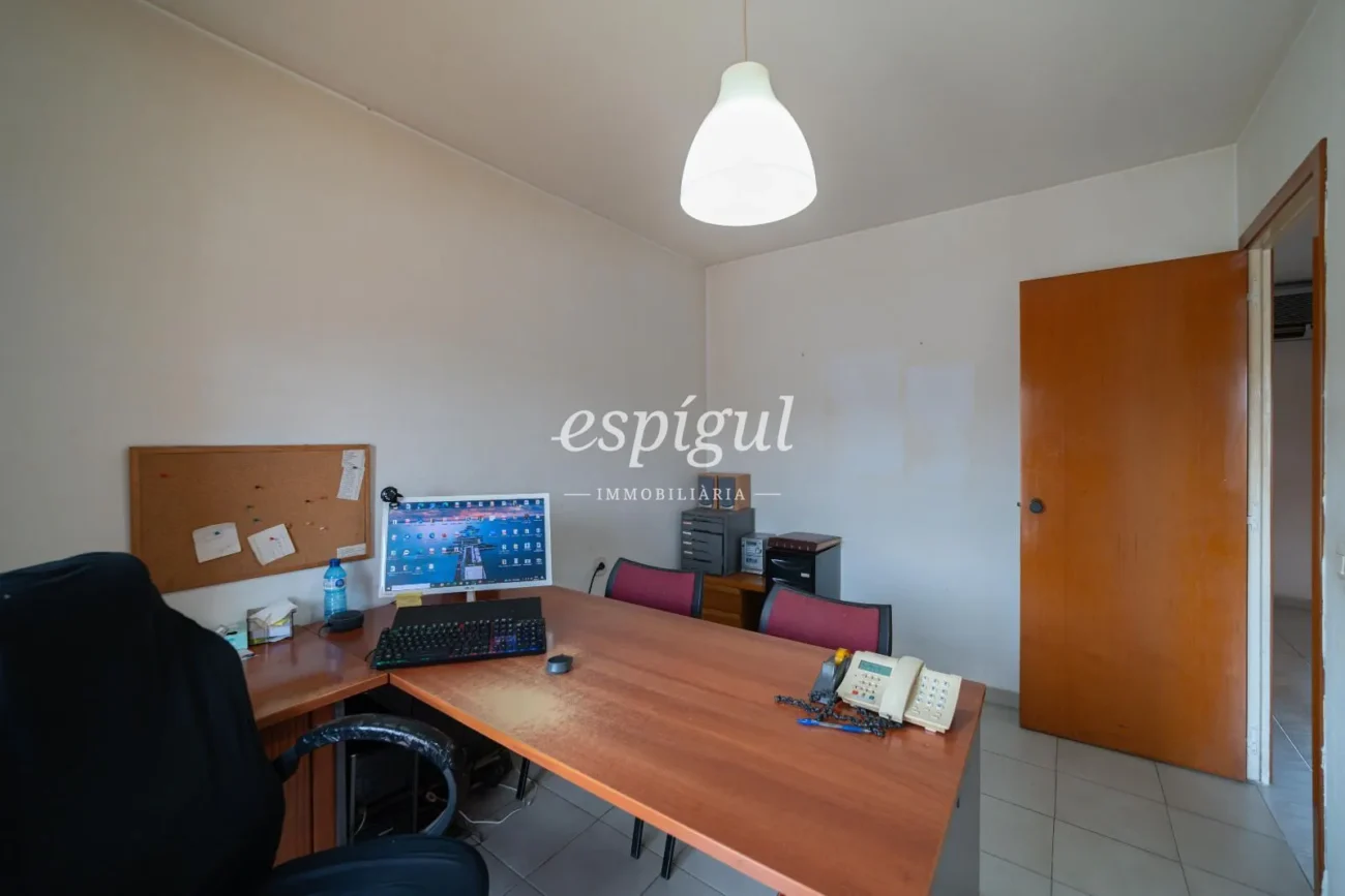 Casa adossada a Palau – Elegància i confort en un entorn tranquil