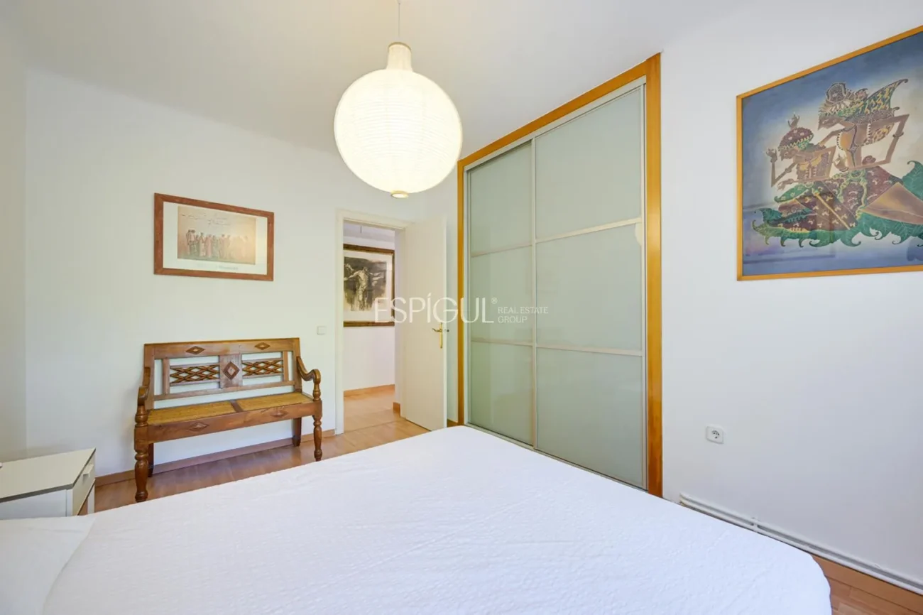 Céntrico piso de alquiler temporal con jardín privado y 3 habitaciones en Alella