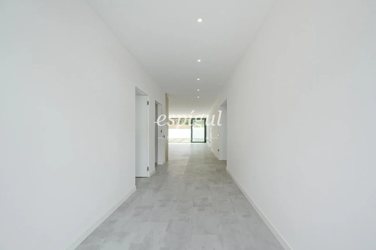 Confort y diseño en Llagostera – Vivienda de obra nueva de una planta