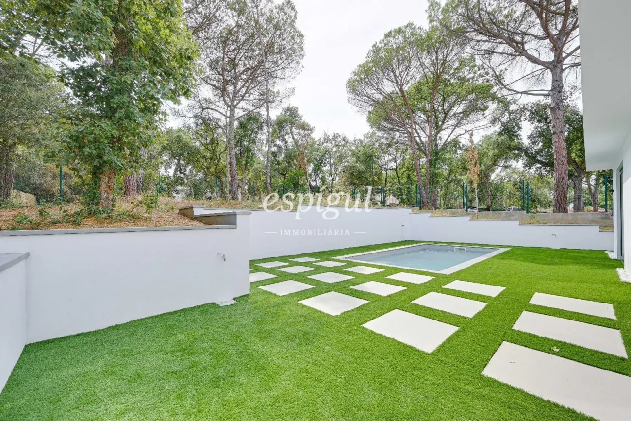 Confort i disseny a Llagostera – Habitatge d´obra nova d´una planta