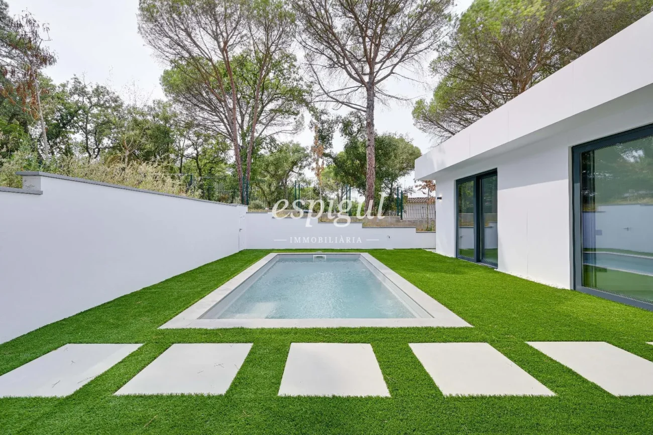 Confort i disseny a Llagostera – Habitatge d´obra nova d´una planta