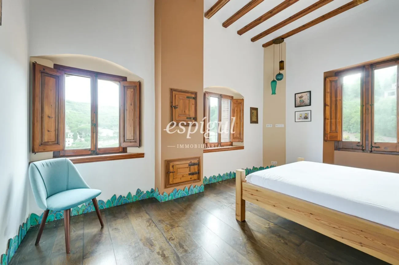 Exclusive Historic Mansion in Alella with Sea Views and Tourist License