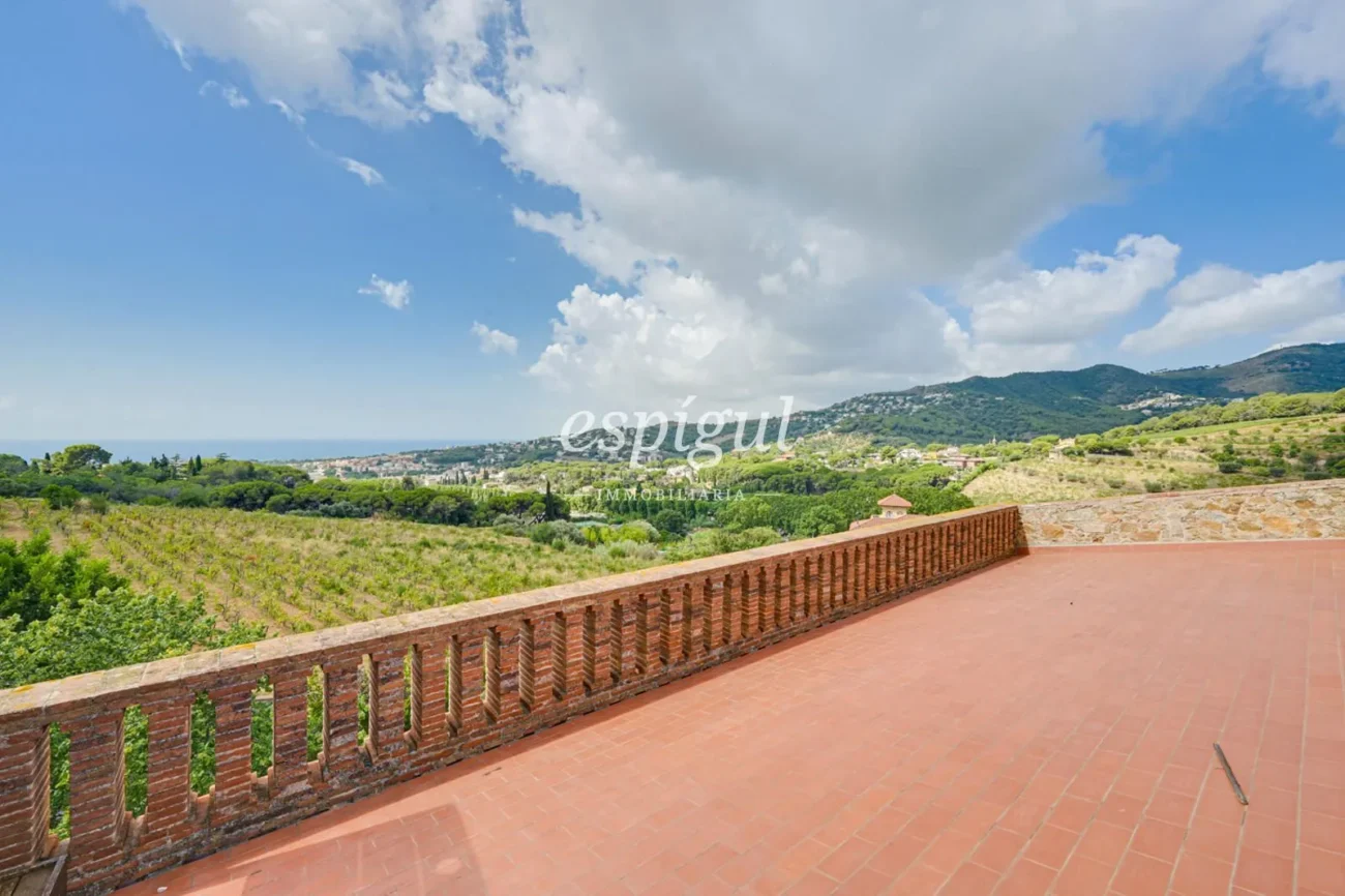 Exclusive Historic Mansion in Alella with Sea Views and Tourist License