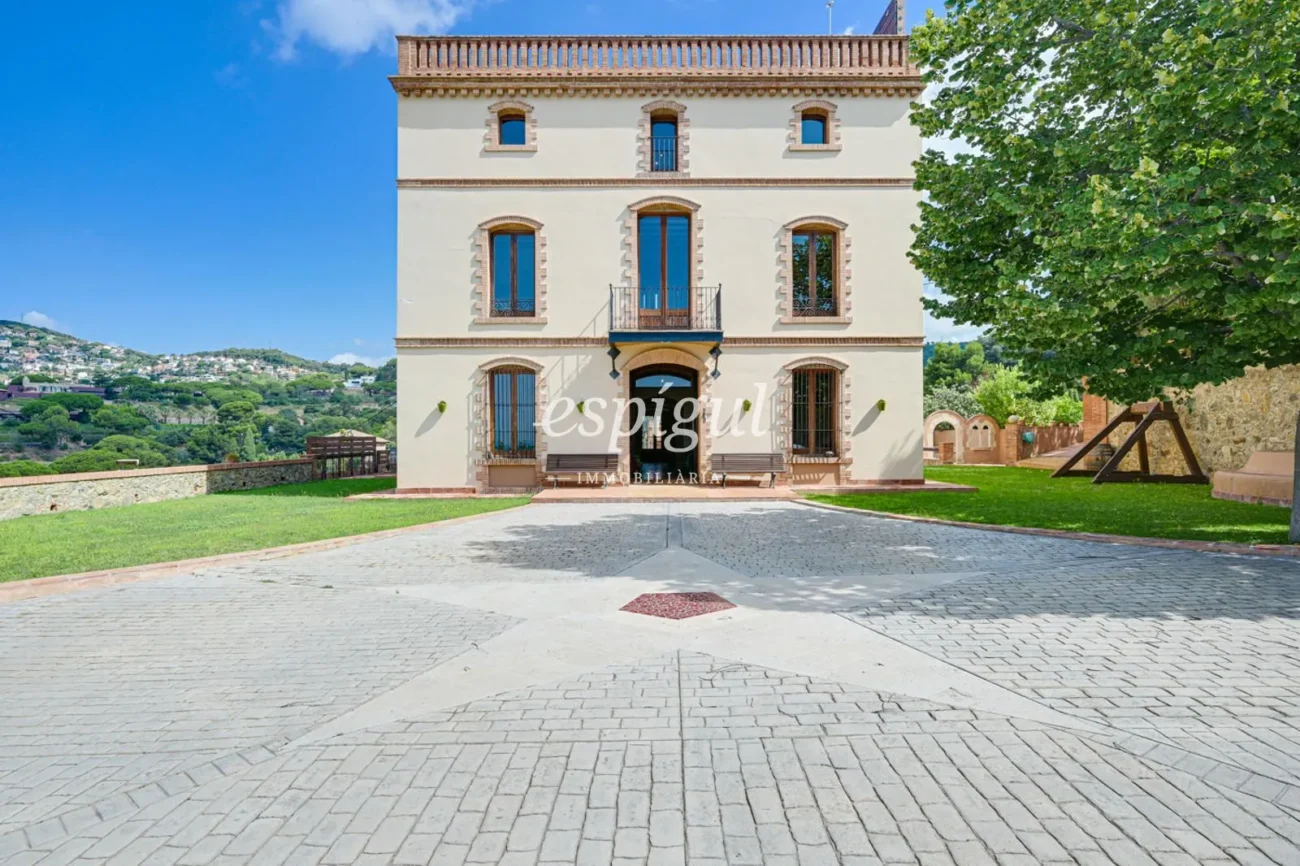 Exclusive Historic Mansion in Alella with Sea Views and Tourist License