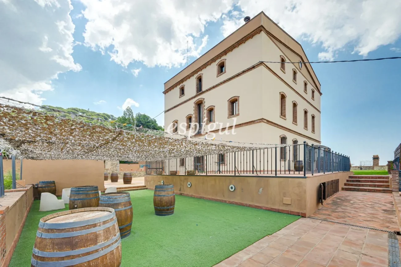 Exclusive Historic Mansion in Alella with Sea Views and Tourist License