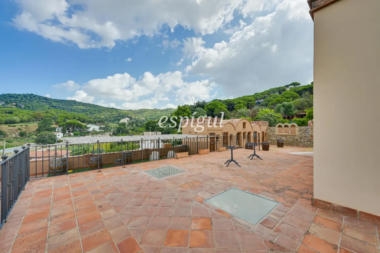 Exclusive Historic Mansion in Alella with Sea Views and Tourist License