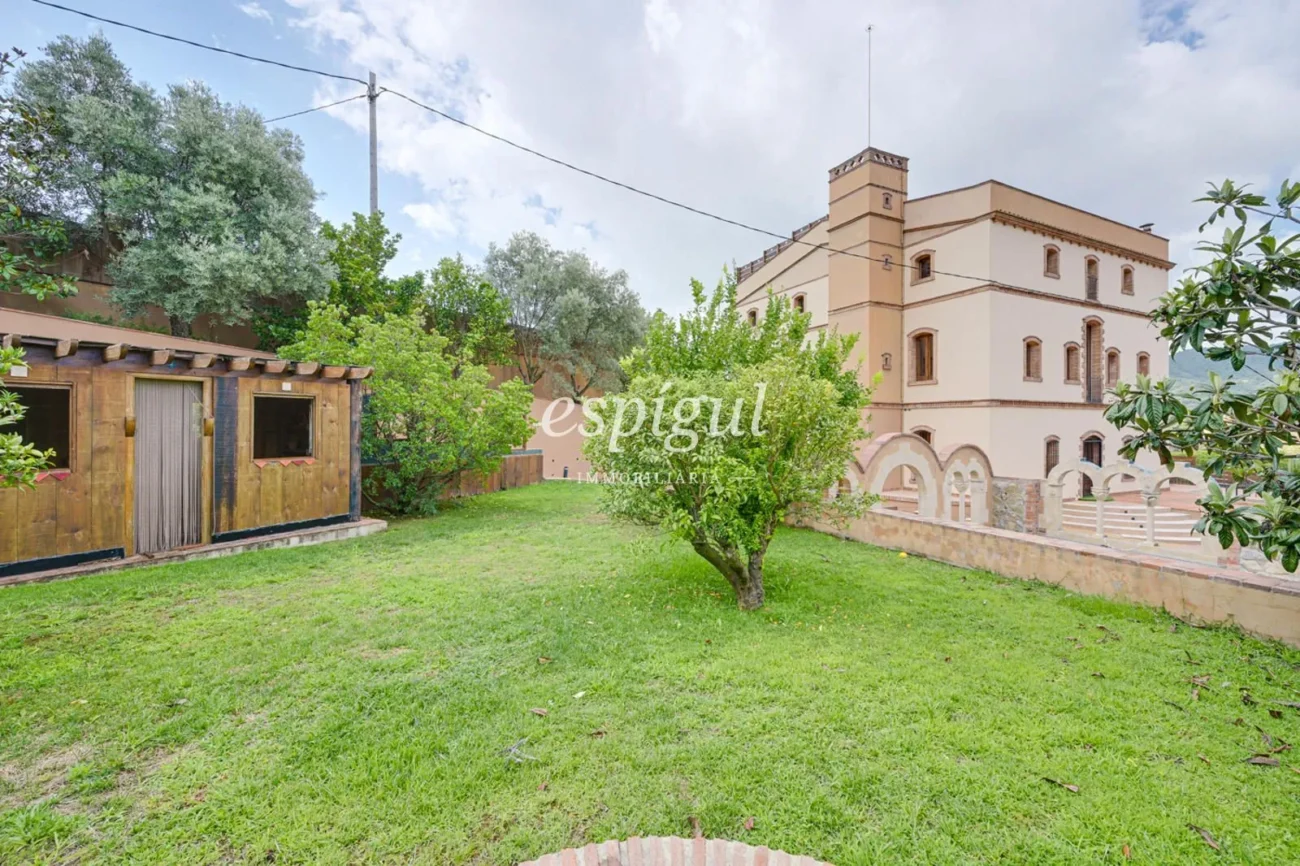 Exclusive Historic Mansion in Alella with Sea Views and Tourist License