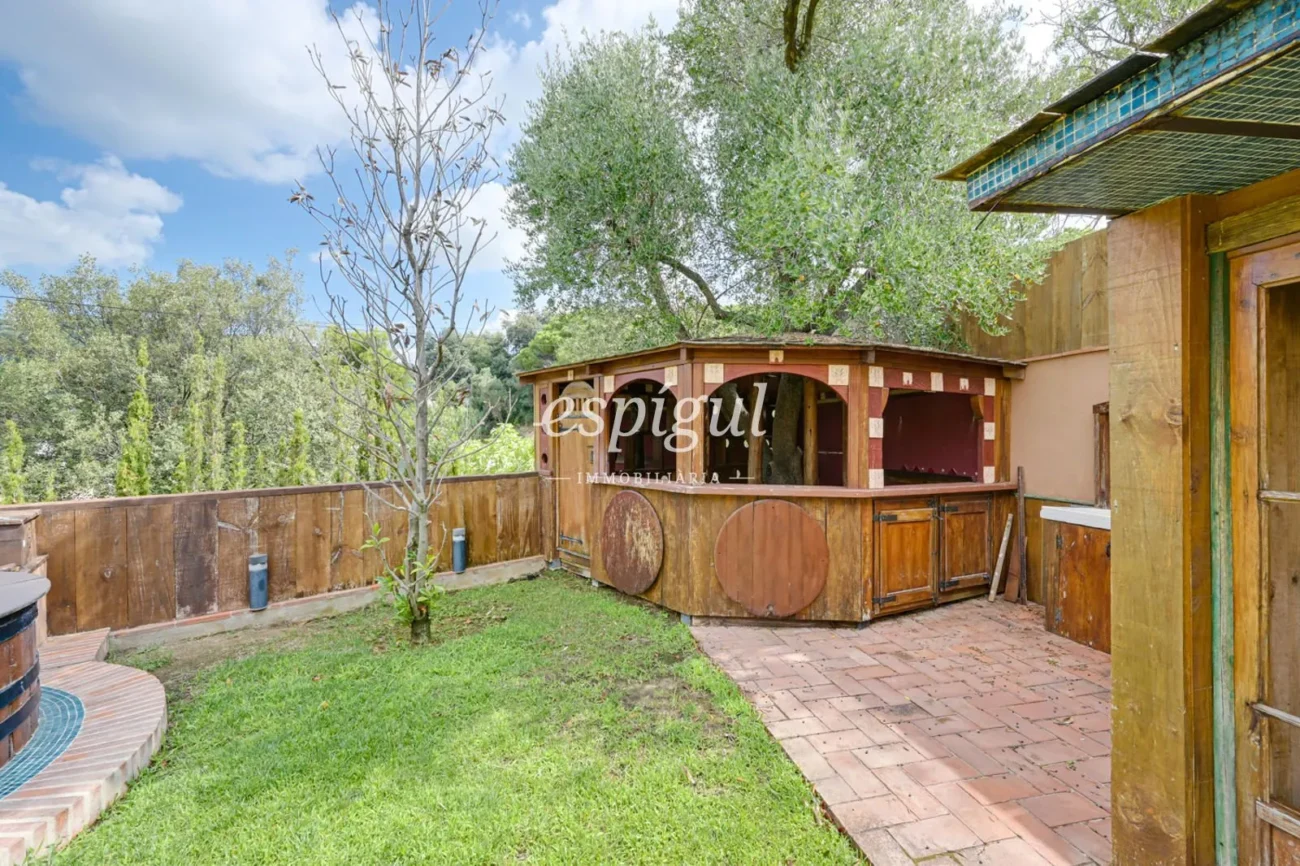 Exclusive Historic Mansion in Alella with Sea Views and Tourist License