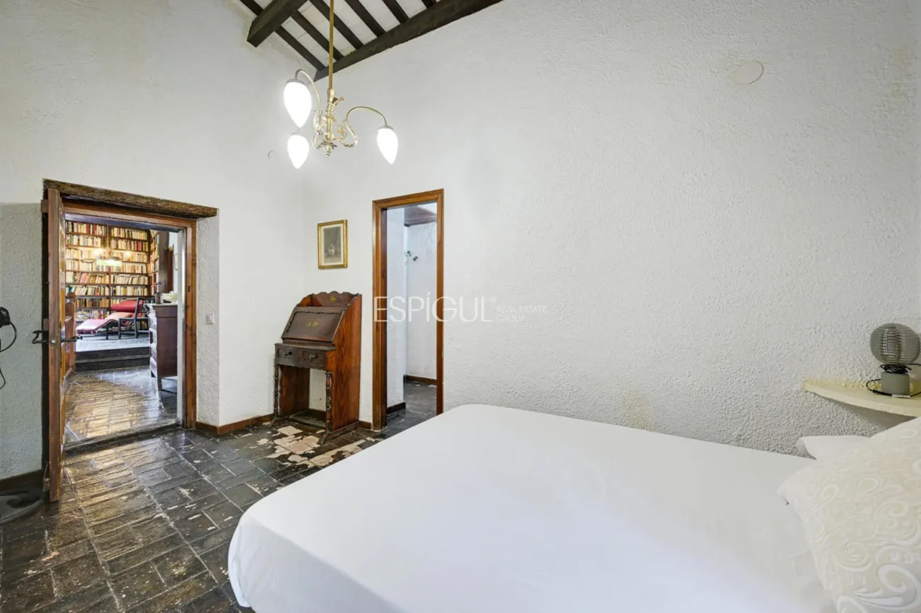 Mas du XVIIe siècle unique, alliant histoire et confort moderne