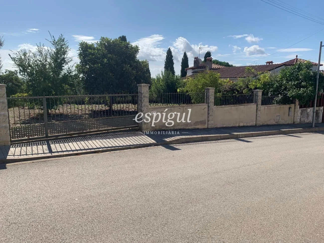 Parcel-la urbana a Les Roques – Calabuig (Báscara)