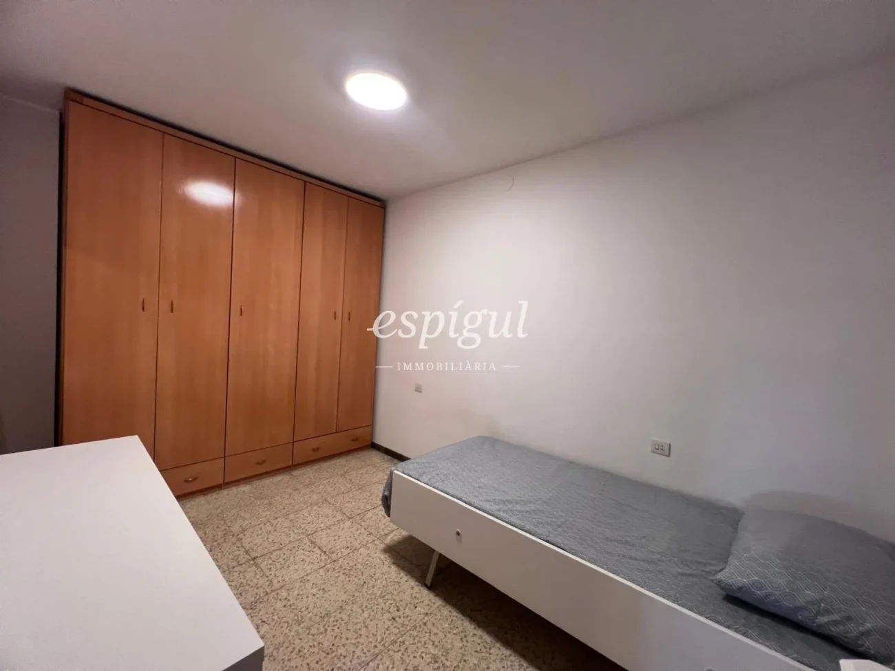 Temporary Student Housing in Girona
