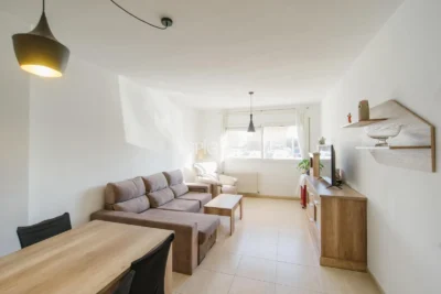 Baix de 3 habitacions amb terrassa i jardí a Peralada