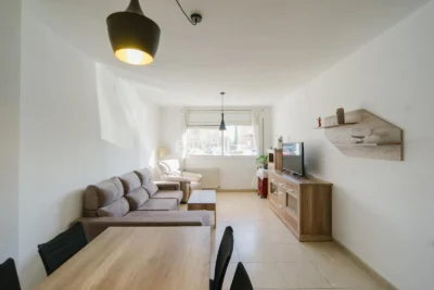 Baix de 3 habitacions amb terrassa i jardí a Peralada