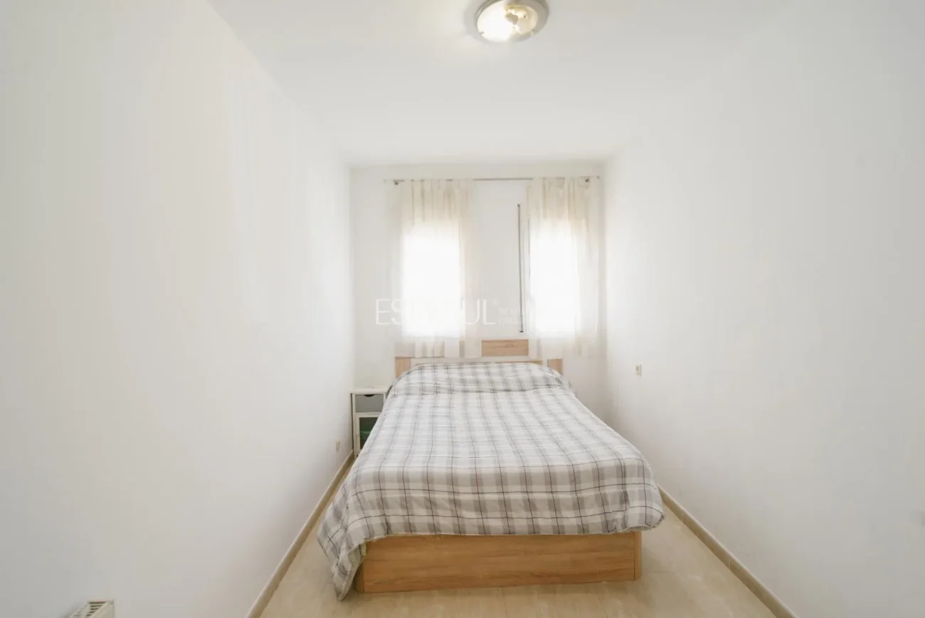 Baix de 3 habitacions amb terrassa i jardí a Peralada