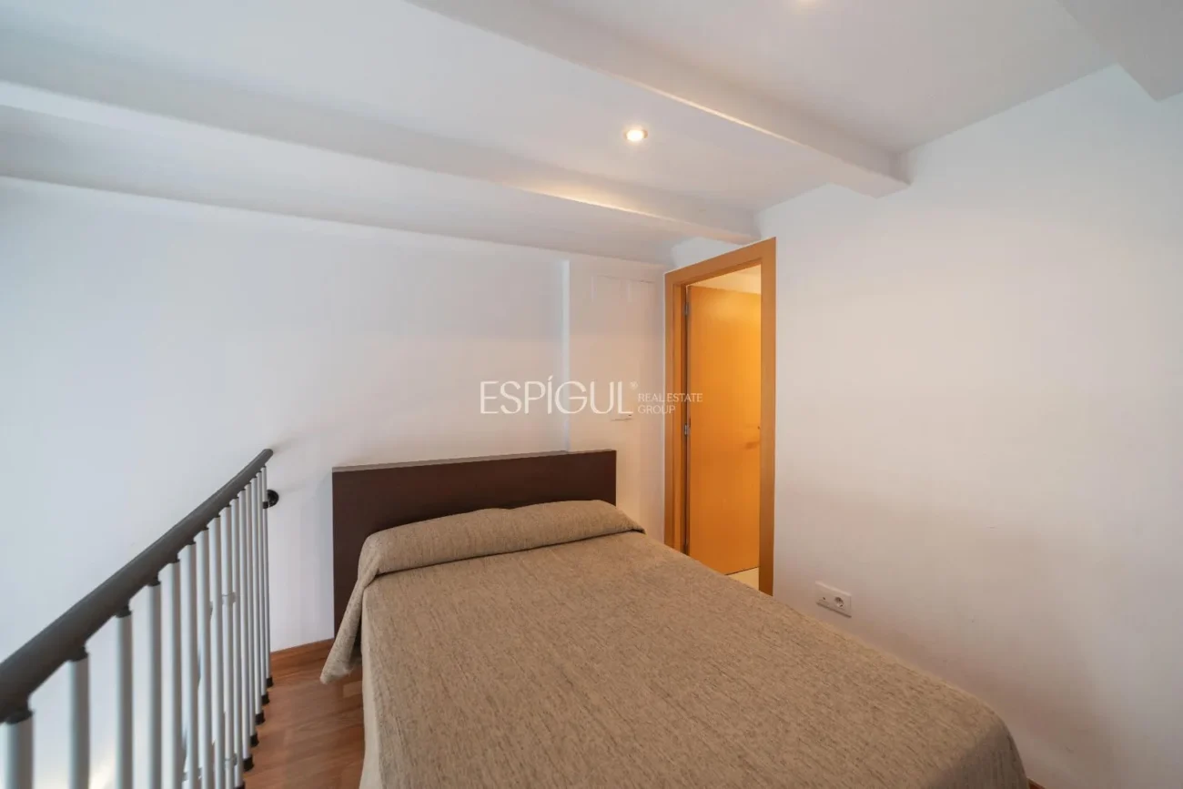 Bloque en venta en plena Rambla de Girona.